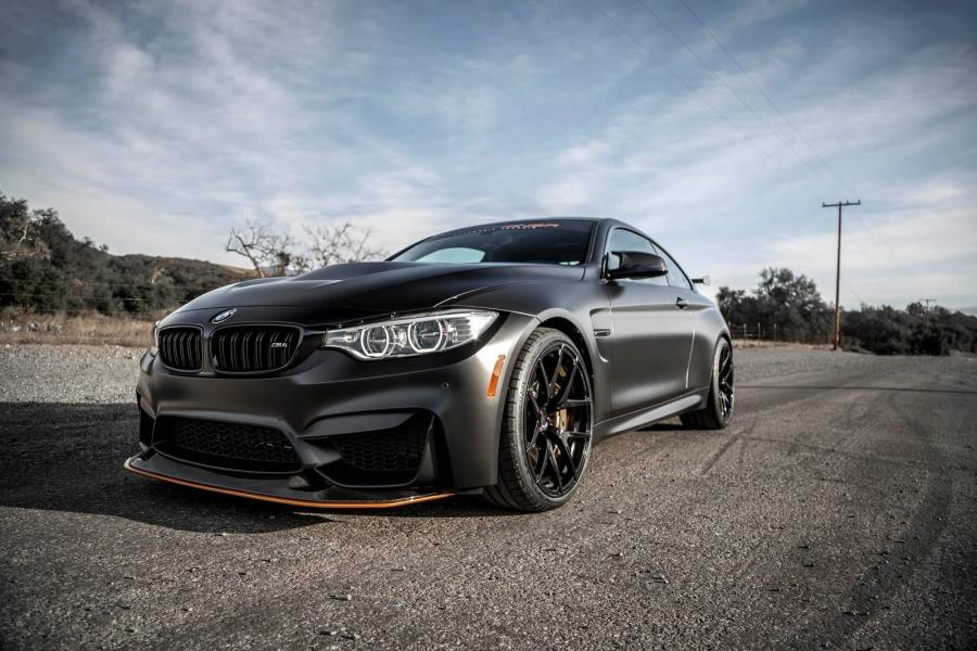  BMW M4 GTS on Vorsteiner Wheels (VSE-101) 2016 года  (фото 6 из 8)